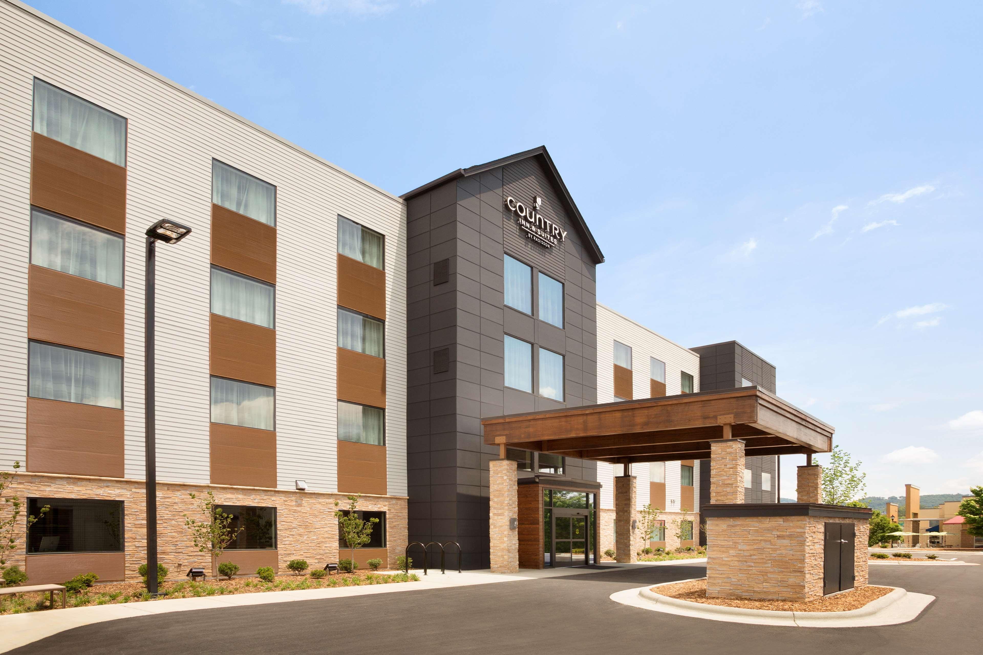 Country Inn & Suites By Radisson Asheville River Arts District المظهر الخارجي الصورة